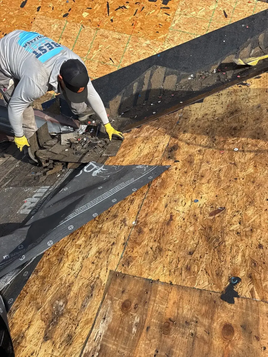Manufacturer-certified roof installation in Griffith